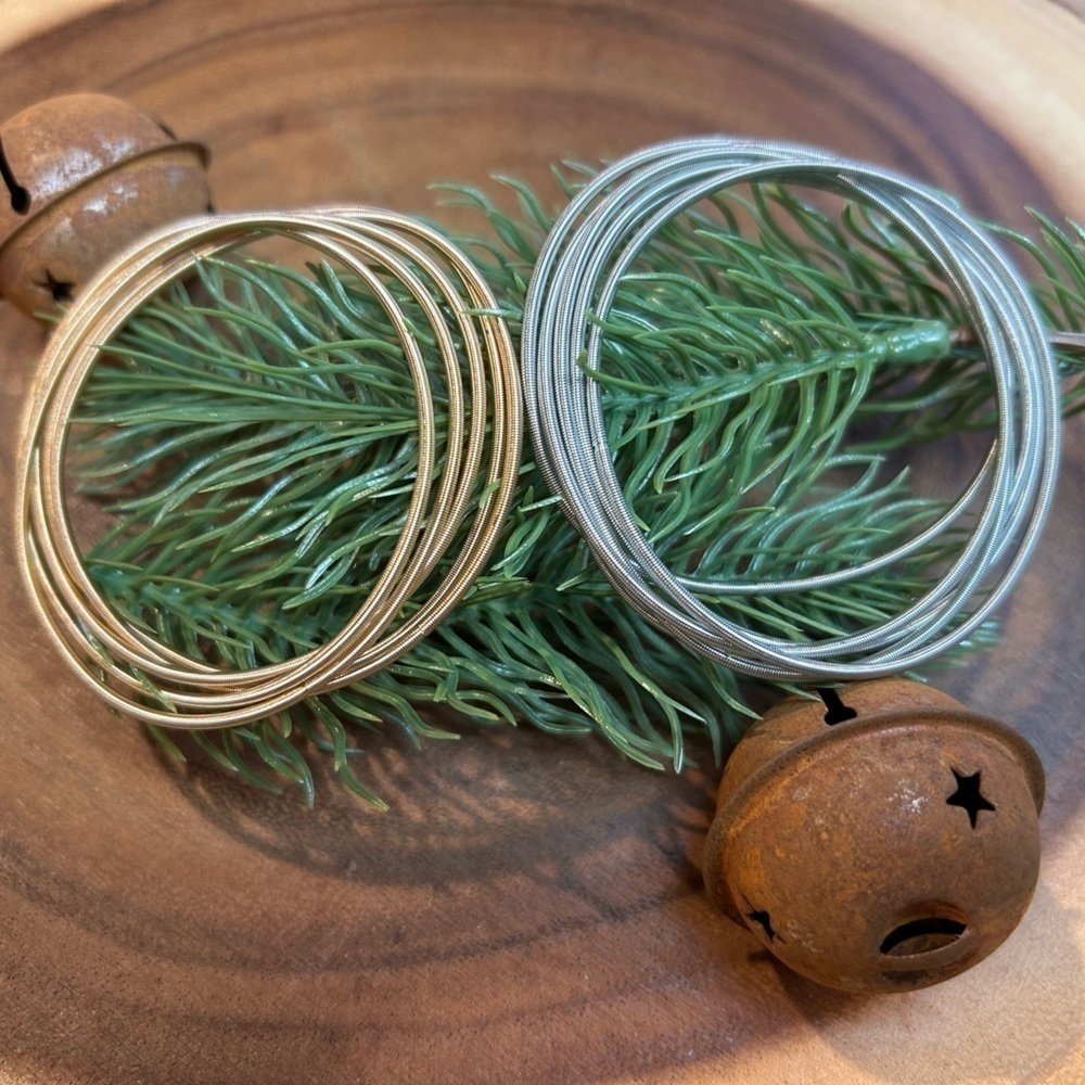 GUITAR STRING FLEXIBLE BANGLE BRACELET BUNDLE- SET OF 11- SILVER & GOLD- NWOT